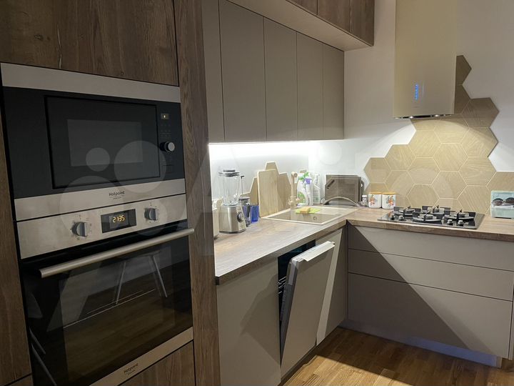 2-к. квартира, 58 м², 26/32 эт.