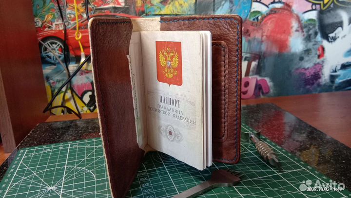 Кожаная обложка на паспорт