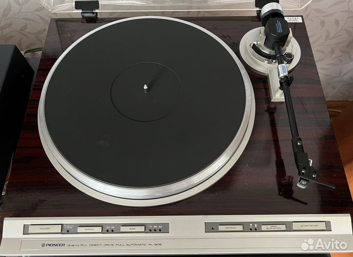 Проигрыватель виниловых пластинок Pioner PL-505