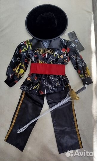 Новогодний костюм Зорро