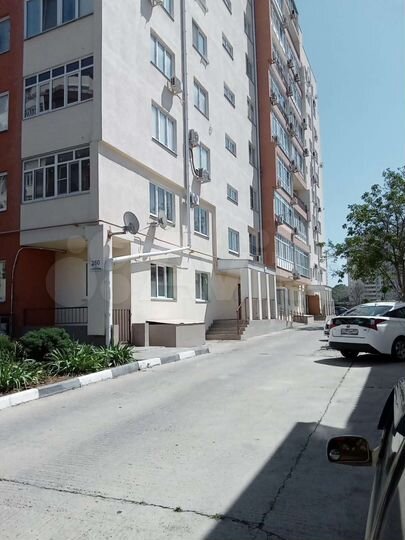 2-к. квартира, 65 м², 4/10 эт.