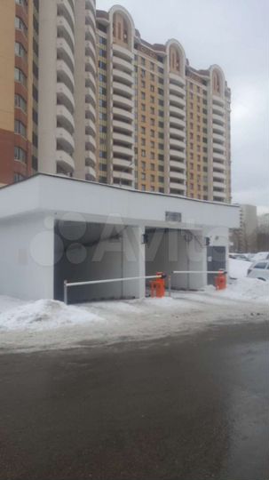 Машиноместо, 15 м²