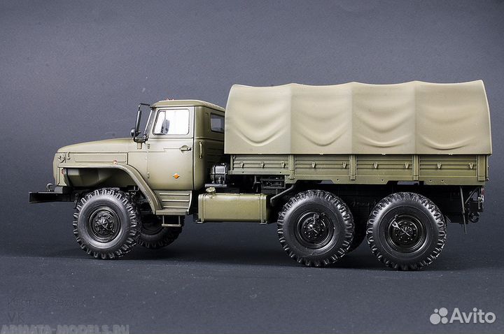 Модель 3654 Звезда 1/35 Армейский грузовик «Урал»