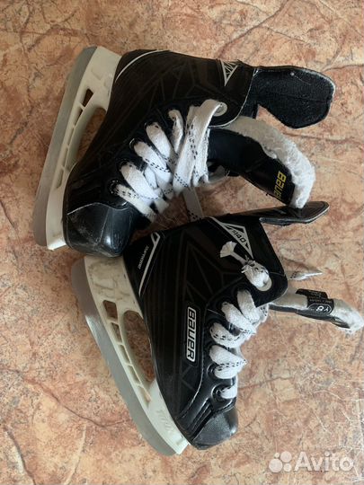 Коньки хоккейные детские