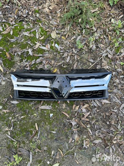 Решетка радиатора duster 2018года