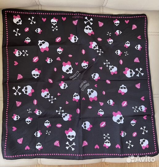 Костюм пиратки, пирата; пиратская вечеринка; череп