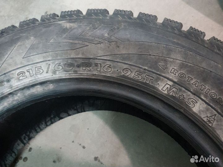 Nokian Tyres Hakkapeliitta 4 215/60 R16