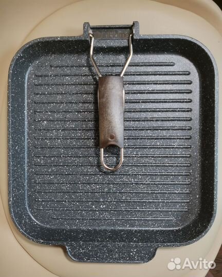 Сковорода гриль 28х28 см