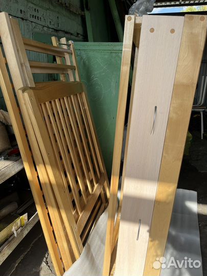 Детская кроватка с маятником и ящиком