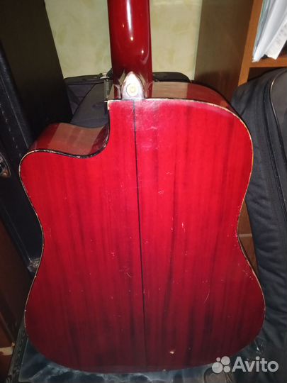 Электроакустическая гитара Maxtone с чехлом