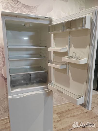 Холодильник