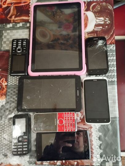 Мобильные телефоны, планшеты