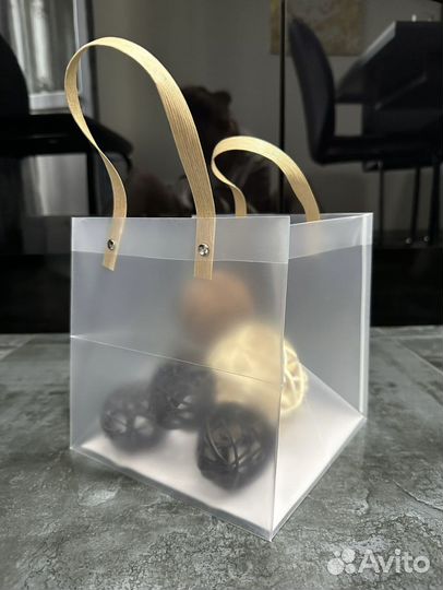 Подарочные квадратные пакеты