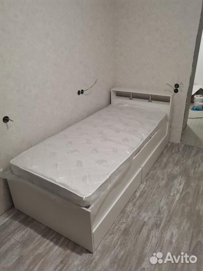 Кровать односпальная