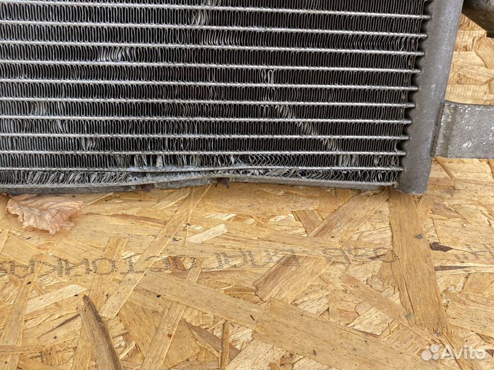 Радиатор кондиционера Suzuki escudo