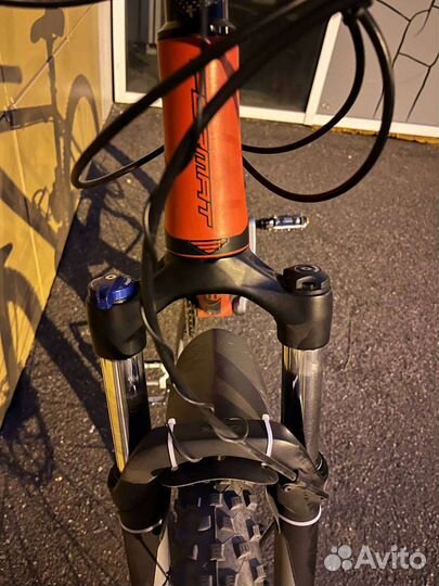 Велосипед горный Format 1214 27.5