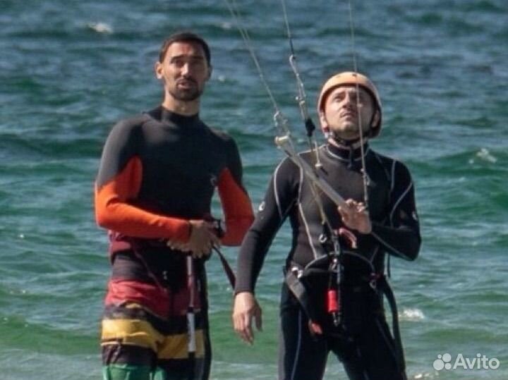 Инструктор по кайт-серфингу / кайтингу