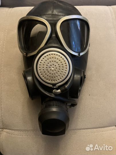 Лот противогазов