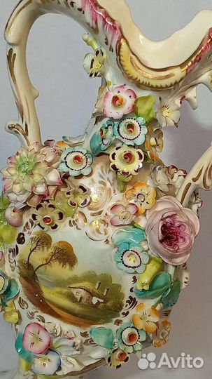 Фарфоровая ваза