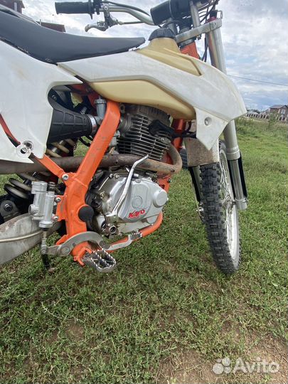 Кроссовый мотоцикл