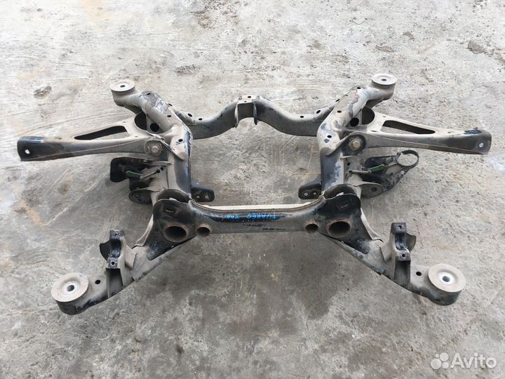 Подрамник задний / Балка (Volkswagen Touareg)