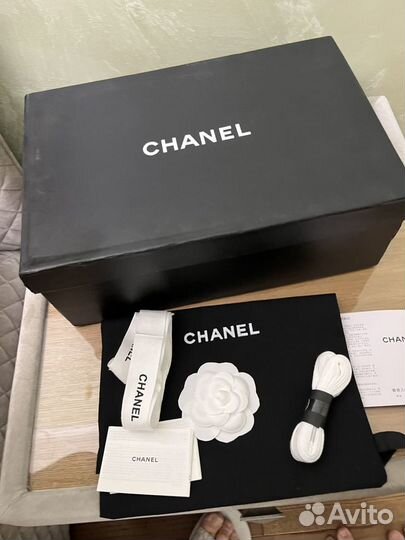 Женские кроссовки chanel