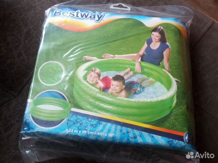 Бассейн Bestway 122x25 140л новый