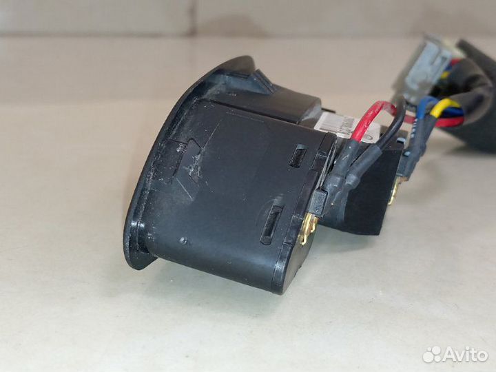 Кнопка открывания багажника Hyundai Sonata EF G4JP