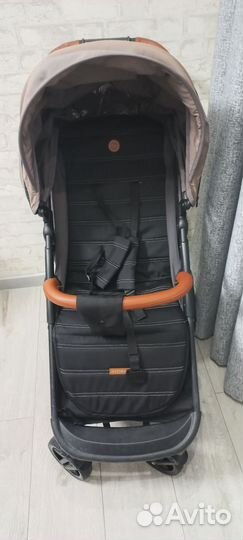 Прогулочная коляска трость