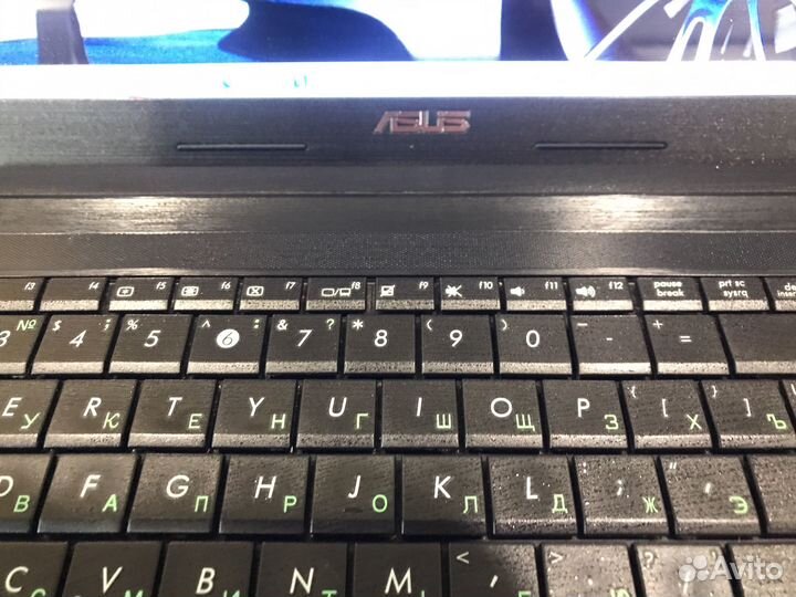 Ноутбук asus