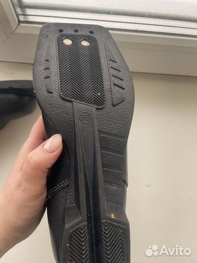 Лыжные ботинки