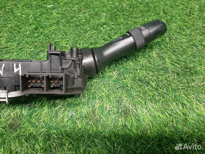 Переключатель подрулевой на Toyota RAV4 30