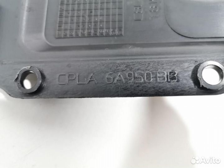 Планка кассеты радиаторов верхняя Land Rover