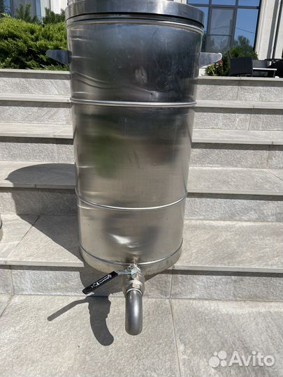 Емкость из нержавеющей стали