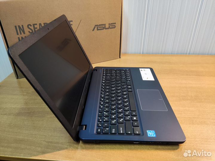 Новый ноутбук asus intel/SSD/DDR4/15.6