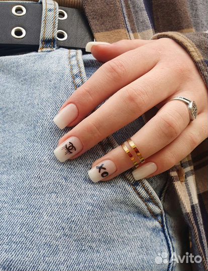 Маникюр, наращивание ногтей, педикюр