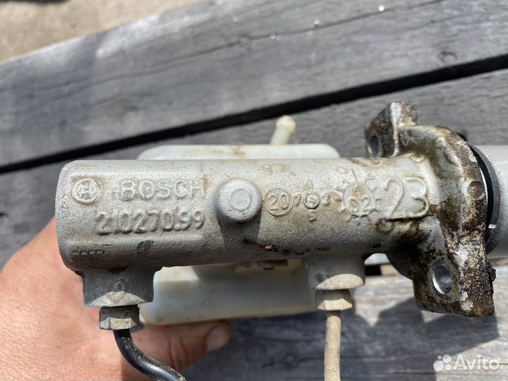 Цилиндр тормозной главный Skoda Octavia A4