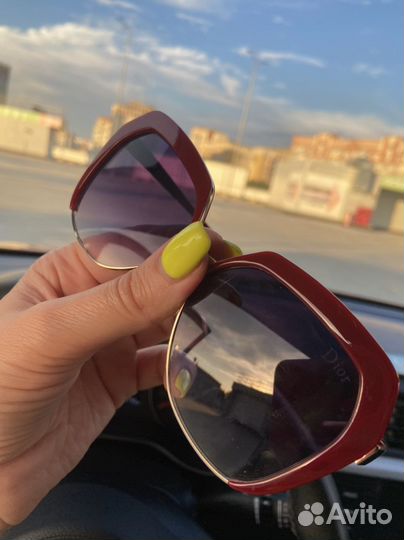 Солнцезащитные очки женские