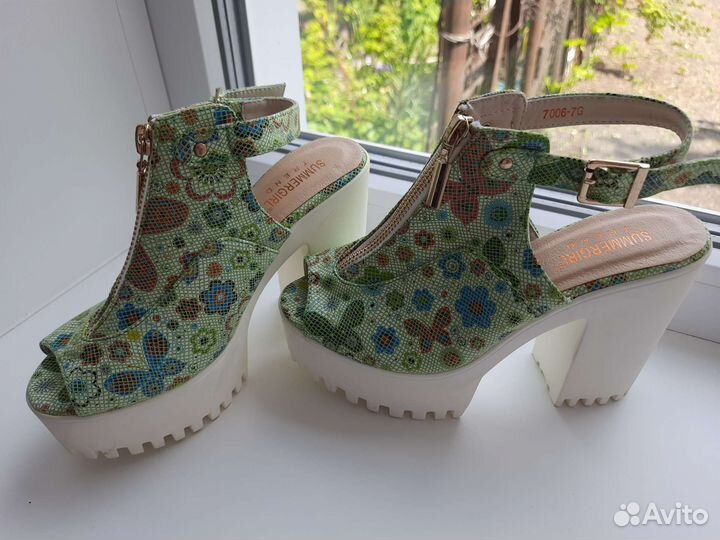 Босоножки женские 35 размер новые