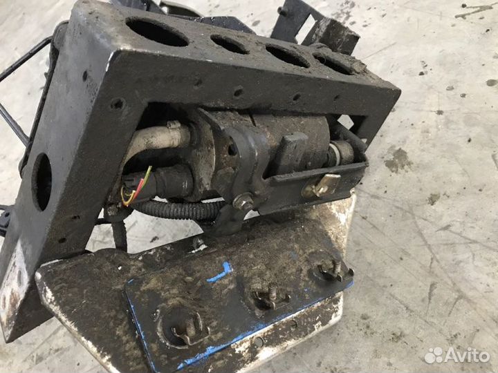 Насос подкачки тормозов Audi A8 Quattro D2 ABZ