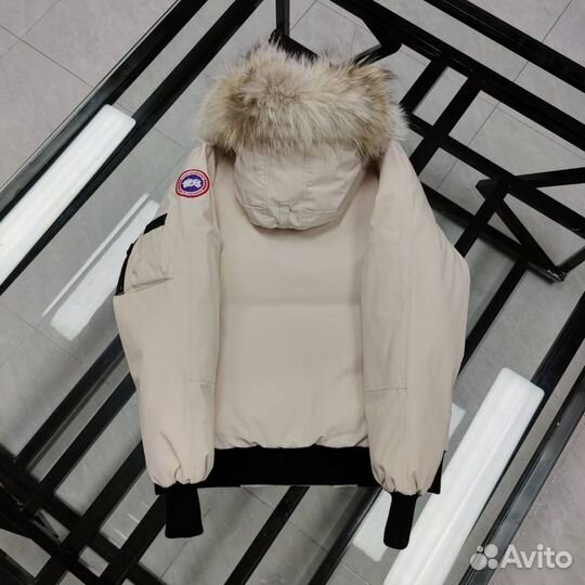 Зимняя куртка canada goose