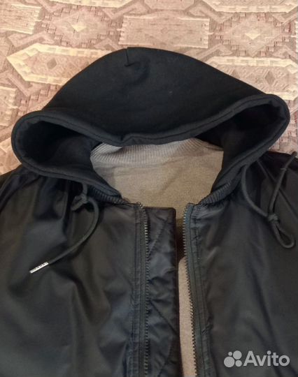 Куртка бомбер