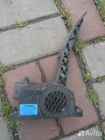 Педаль газа электрическая Bosch