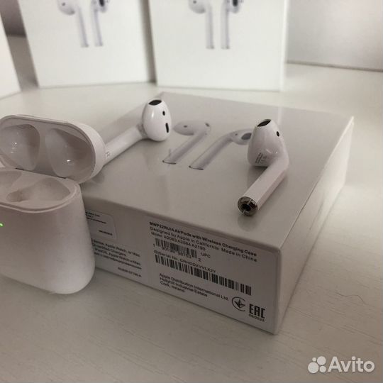 AirPods Luxe