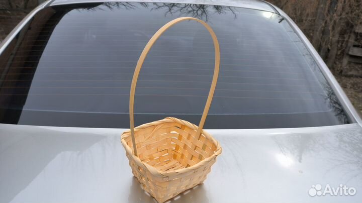 Корзинки плетеные маленькие и коробки