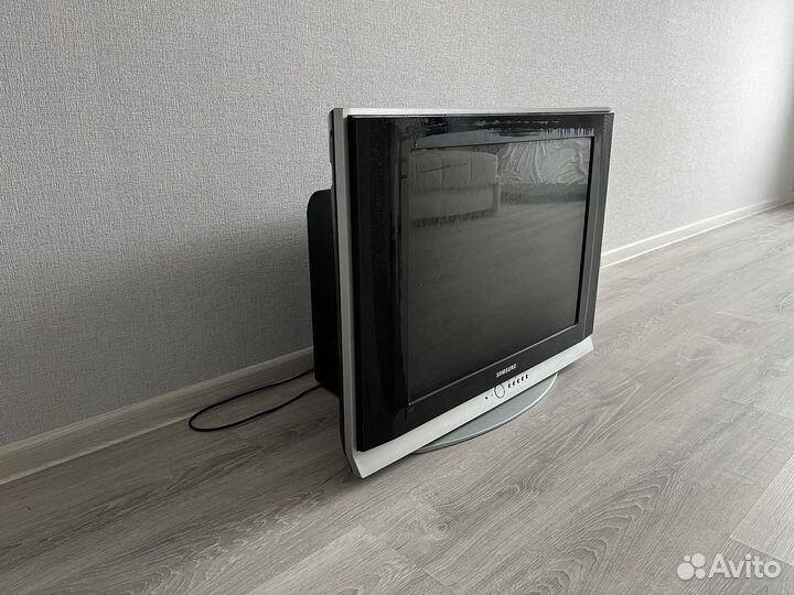 Телевизор samsung