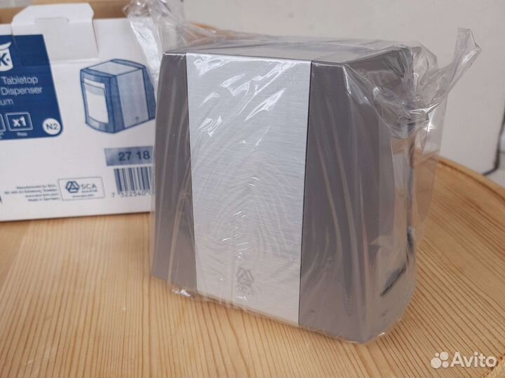 Салфетница металлическая с комплектом салфеток