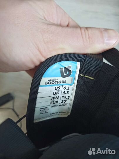 Сноубордические ботинки Burton Bootique 35 6.5