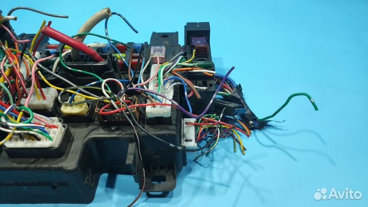 Блок предохранителей салонный Mitsubishi Lancer 10