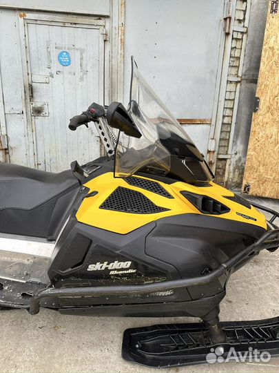 Снегоход SKI-DOO skandig SWT 600